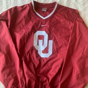 OU (Oklahoma university) pullover Nike!